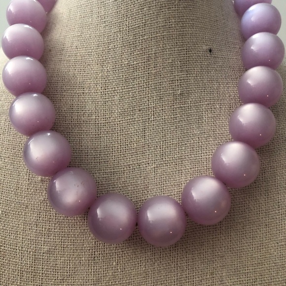 🖤Vintage lilac purple moonglow large beaded choker necklace midcentury - Picture 3 of 10